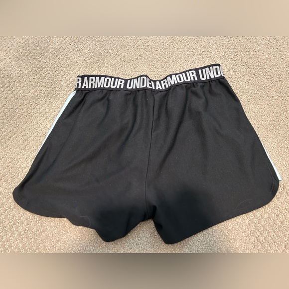 Under Armour Athletic Shorts - Picture 2 of 2